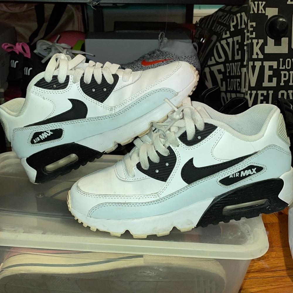 Nike air max size 4y